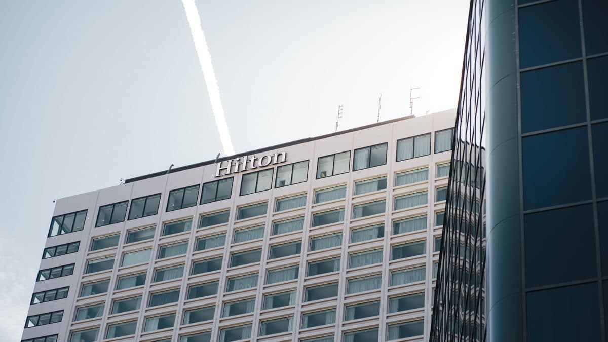 Taxi Vayo devant l'Hilton Québec