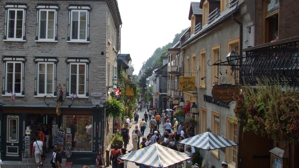 Vayo taxi in Petit-Champlain district